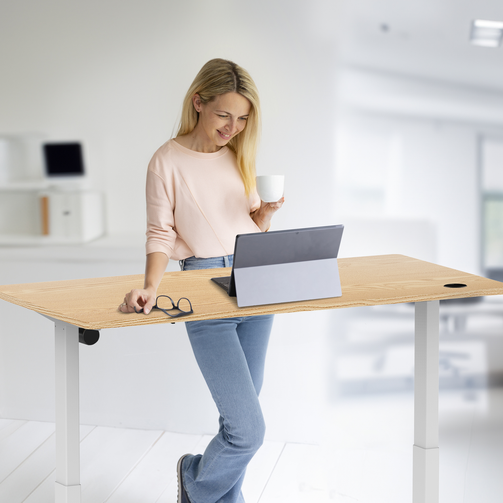 E-base elektrisch zit-sta bureau 140x70
